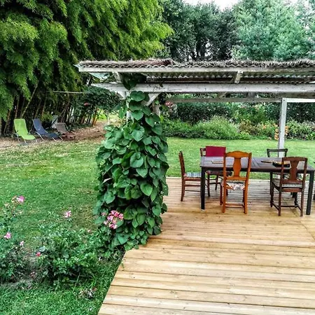 בית נופש Hargues *